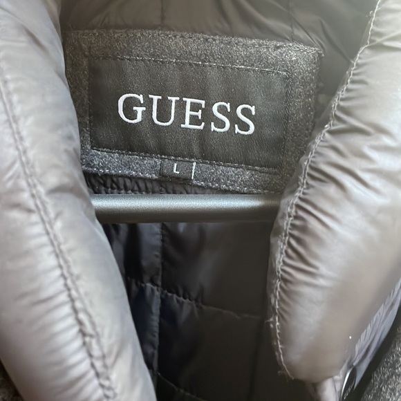 Guess insulated Winter Jacket- New Condition Sz L - Picture 9 of 12